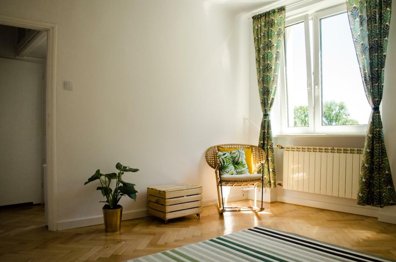 ורשה Slow Life Apartment Next To Metro Station מראה חיצוני תמונה