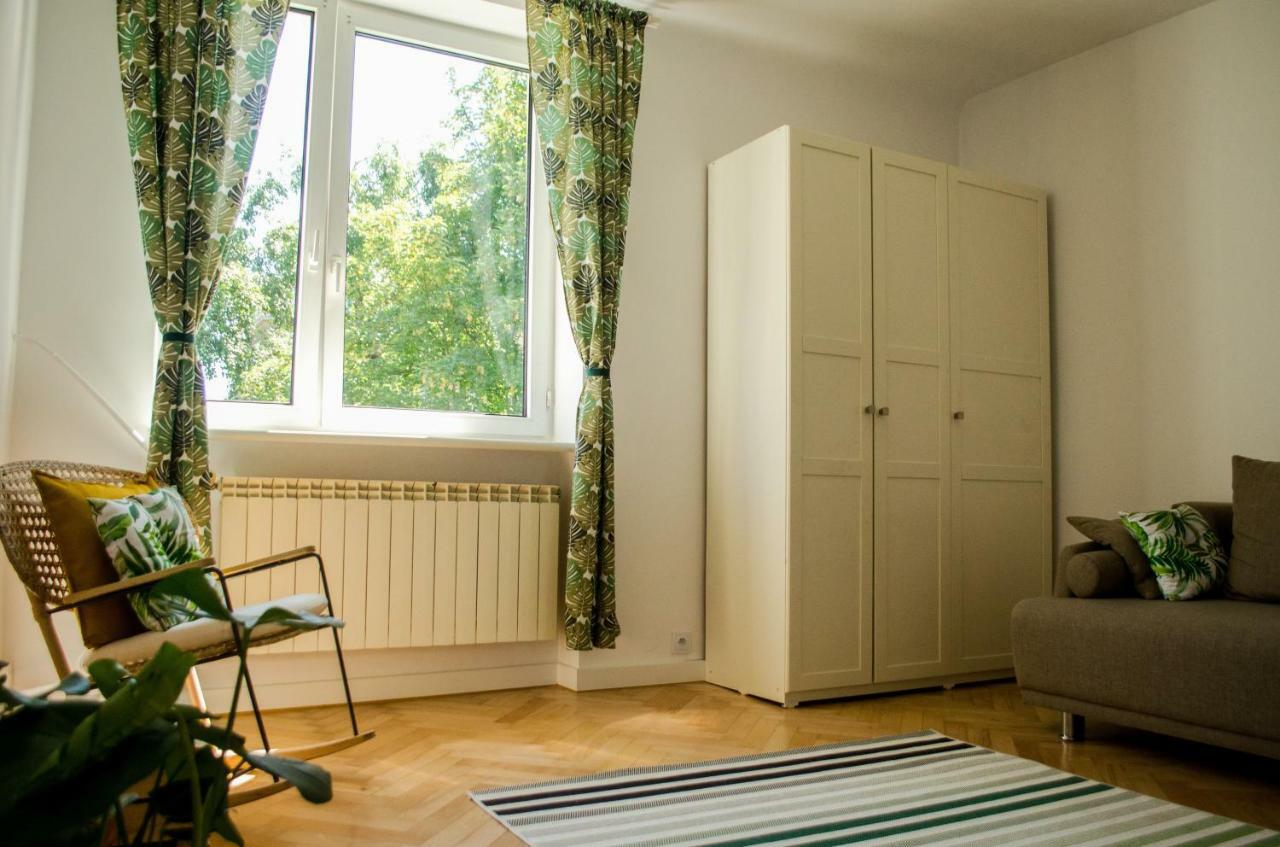 ורשה Slow Life Apartment Next To Metro Station מראה חיצוני תמונה